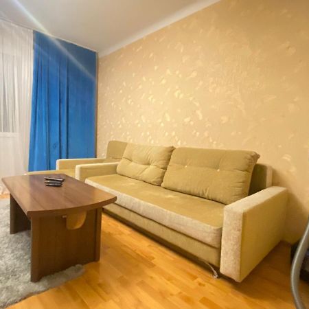 Самал Appartamento Almaty Esterno foto