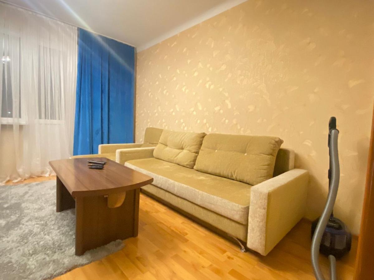 Самал Appartamento Almaty Esterno foto